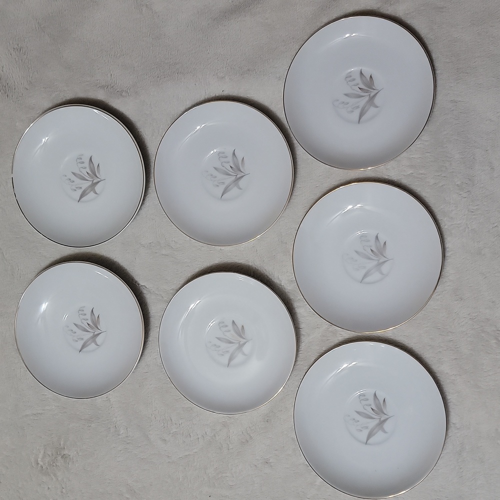 Vintage Kaysons Golden Rhapsody fine china saucers plates